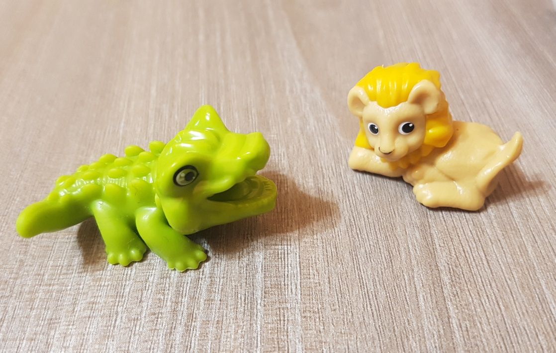 Figurine baby animals