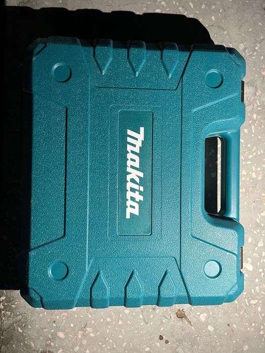 Винтоверт Makita