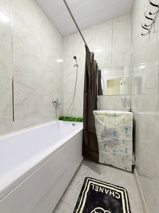 Продаётся квартира Чиланзар 7 квартал 2в3/2/4 меб тех спорт товары