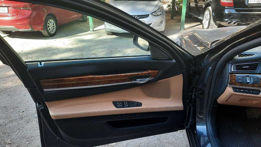 BMW 740d Comfort Individual 2013 йил  76 000 км юрган