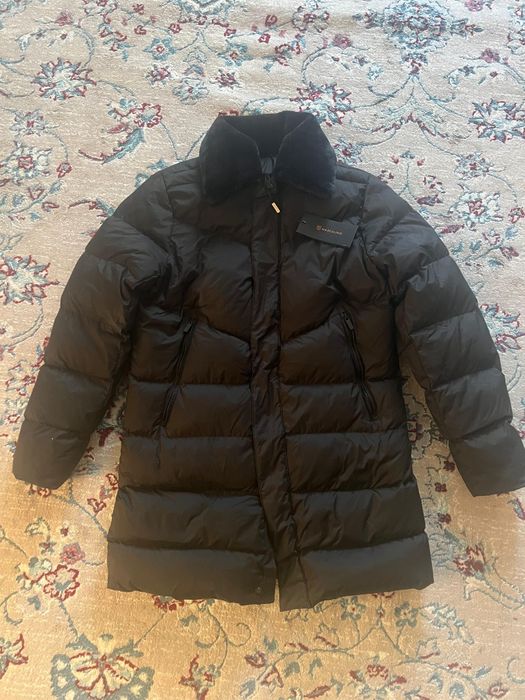 Продам новую зимнию куртку Masculino