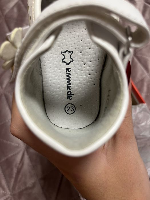 Детски отворени обувки