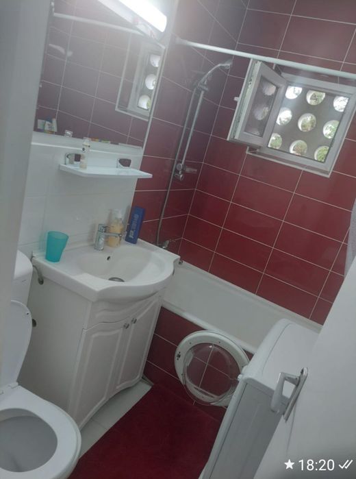 Închiriez apartament