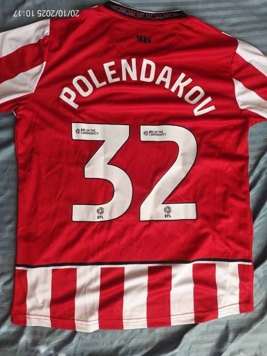 Тениска мачова на Михаил Полендаков от Шефилд Юнайтед