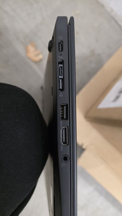 Lenovo ThinkPad T14s Carbon
