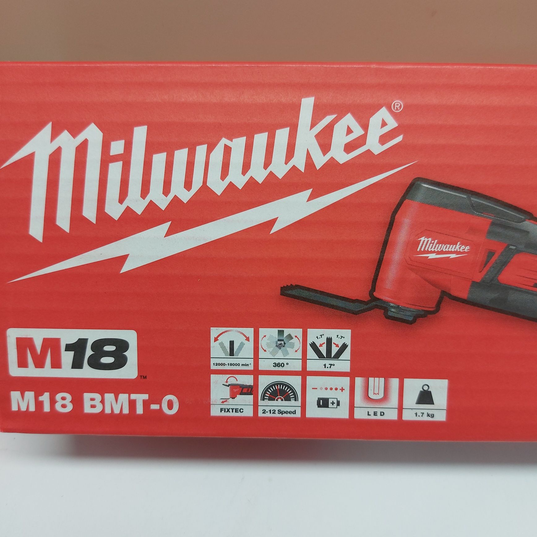 Нов многофункциинален инструмент мултитул Milwaukee M18BMT-0