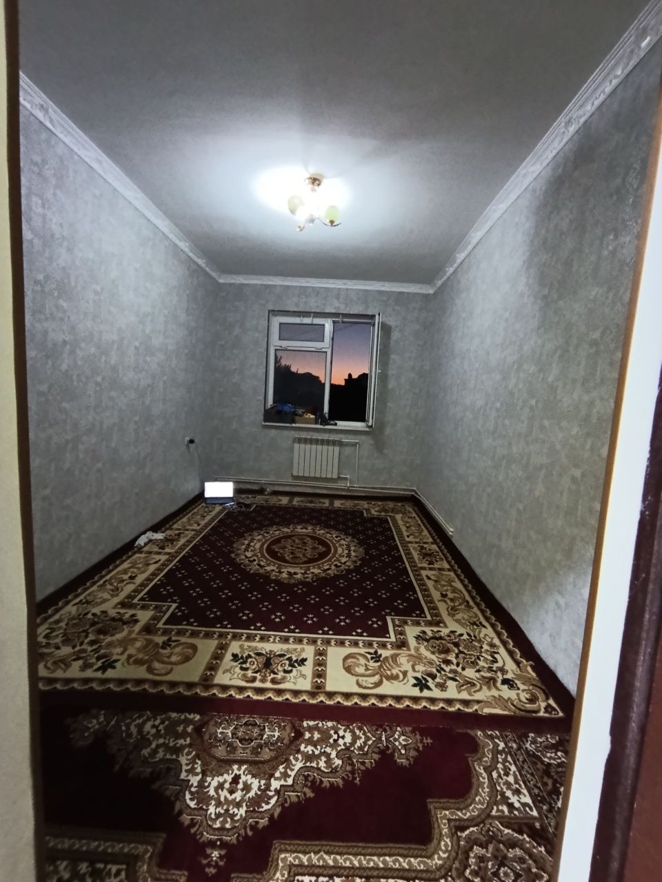 Срочно сдается 2х комнатная новостройка,8 марта.