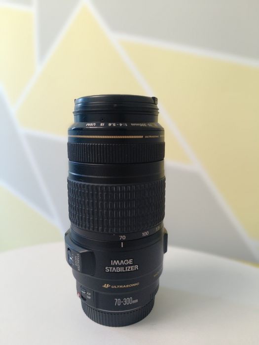Обектив Canon EF 70-300 f/4-5,6 IS USM
