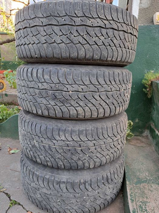 Vând jante cu cauciucuri