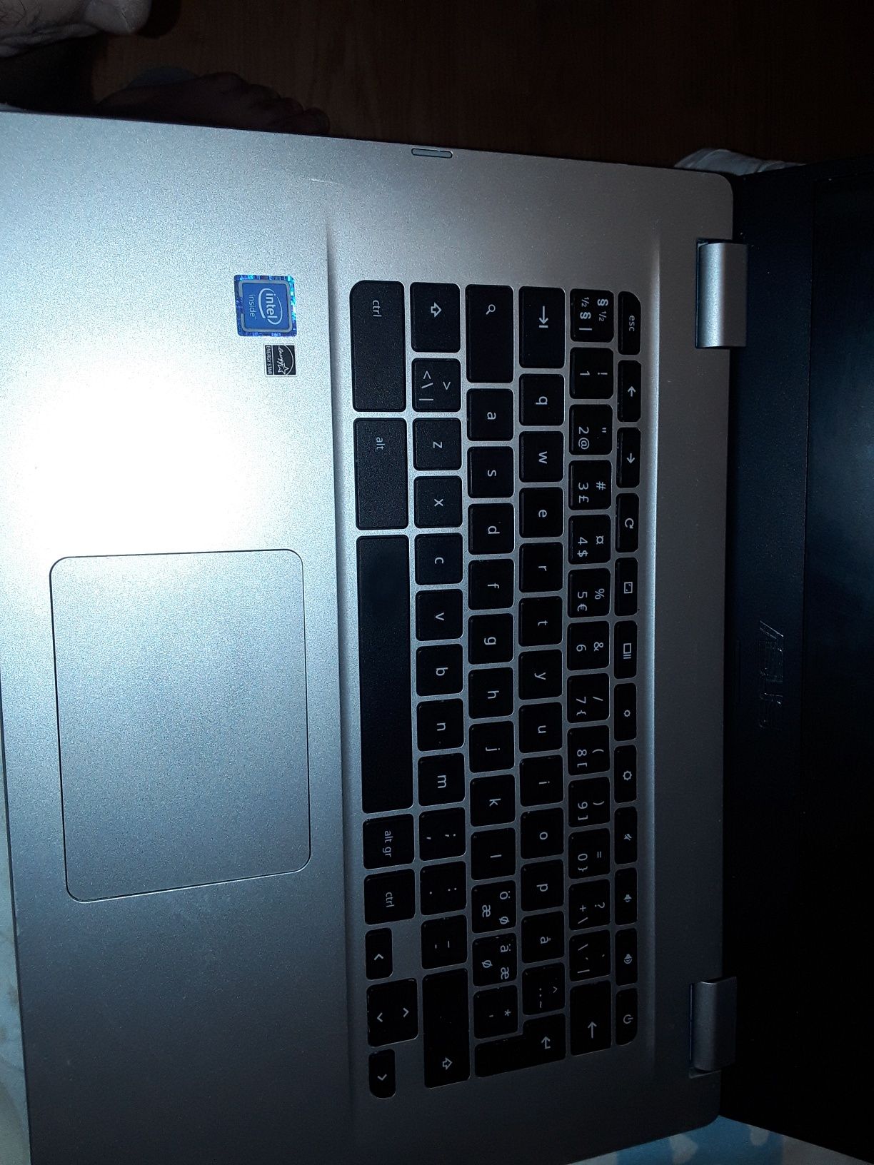 Asus C523N laptop pentru piese tot 100lei fix nu negociez  ms