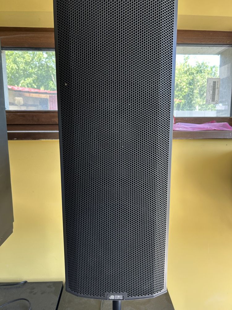 Sistem Boxe profesionale Active DB Ingenia IG3T + Sub Behringer18”