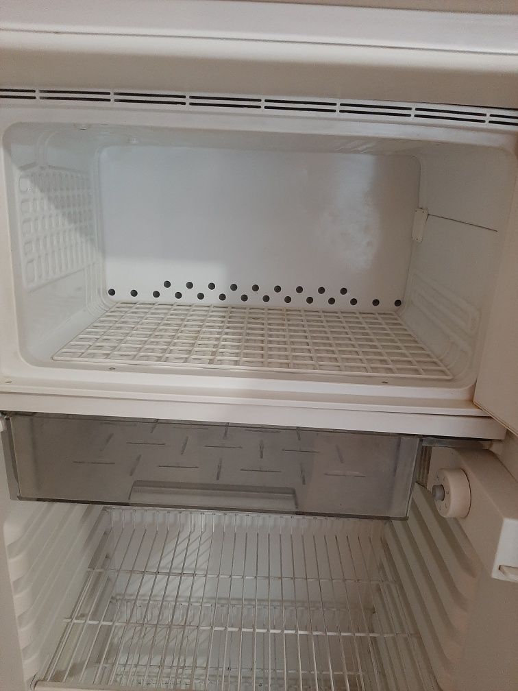 Хладилник Профило