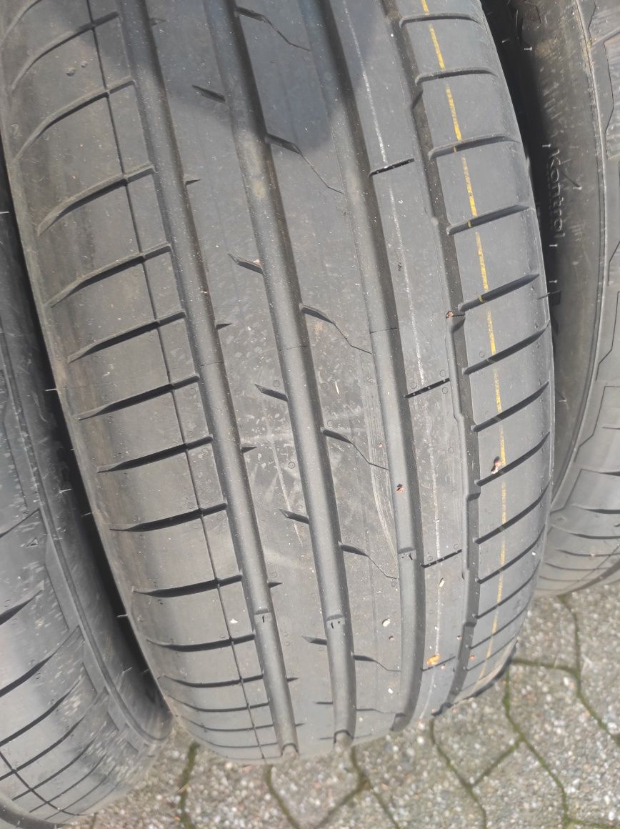 235/60/18 Hankook 4бр