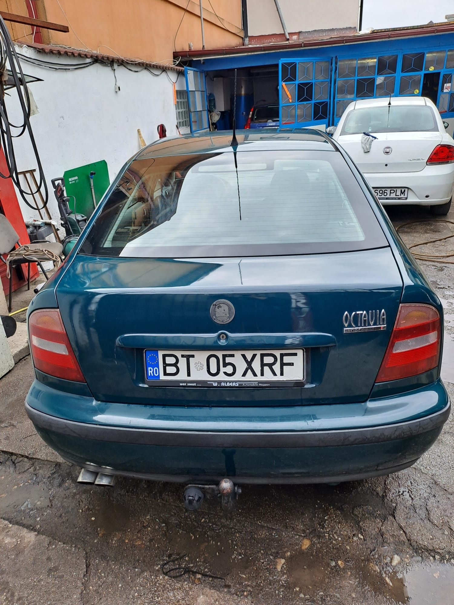 Vand skoda 1.6 benzina