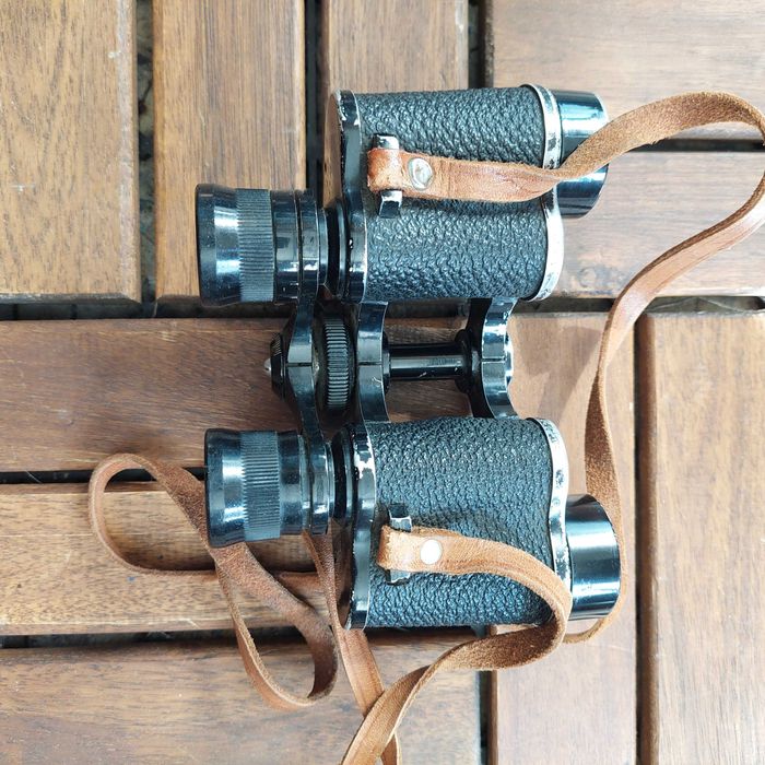 Бинокъл Solux paris super aeros с напълно здрави лупи