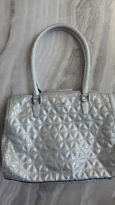 Чанта GUESS - оригинална
