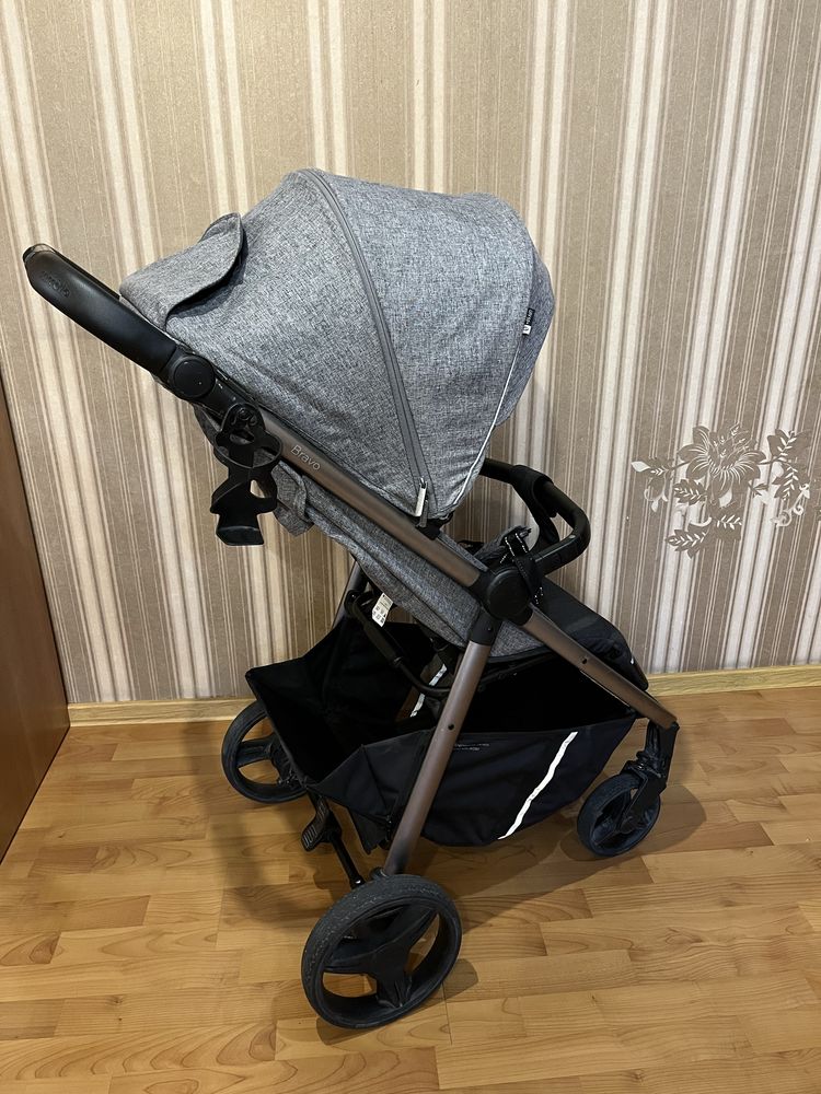 Коляска прогулочная Carrello Bravo 2021