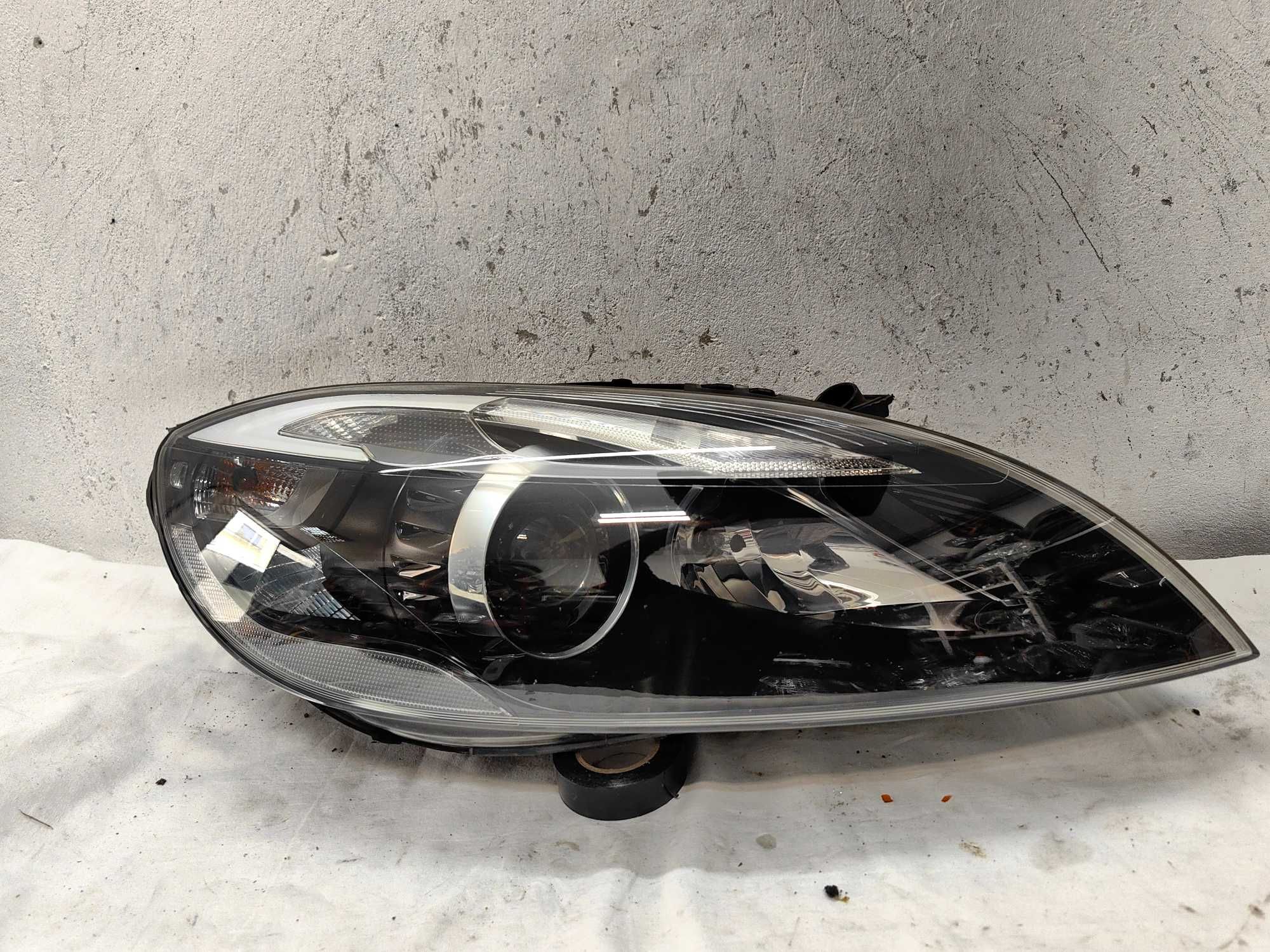 Оригинални  фарове  Волво B40  Volvo V40 XC40 Led Biksenon