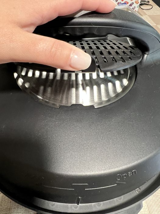 Мултикукър Instant Pot Pro 7.6 л