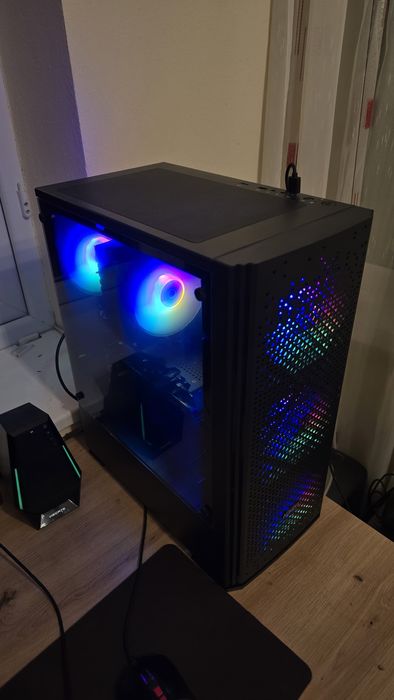 Vand pc gaming nou impecabil tipla pe geam cu ryzen 9 5900x