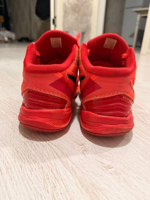 Кроссовки 42 размера