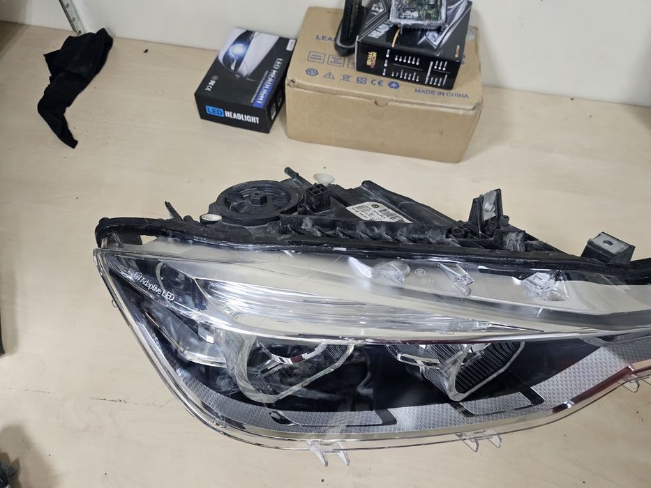 Десен фар BMW F30 Adaptive LED desen far бмв ф30 адаптив лед