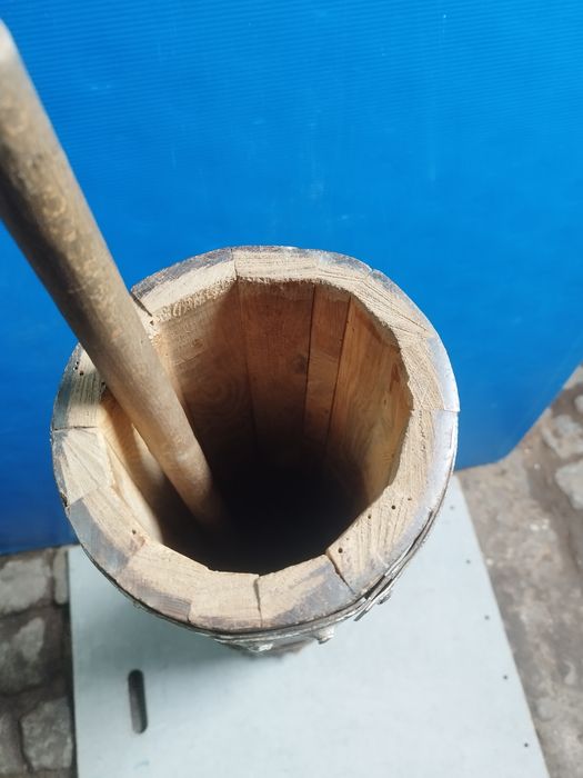 Дървен съд за отделяне на маслото от млякото