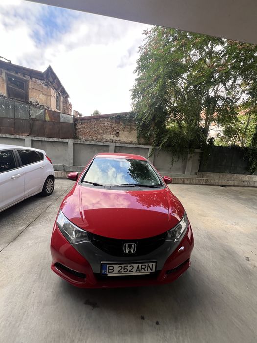 Honda Civic an.fab:2012 motor.1.4 benzina,155000km reali