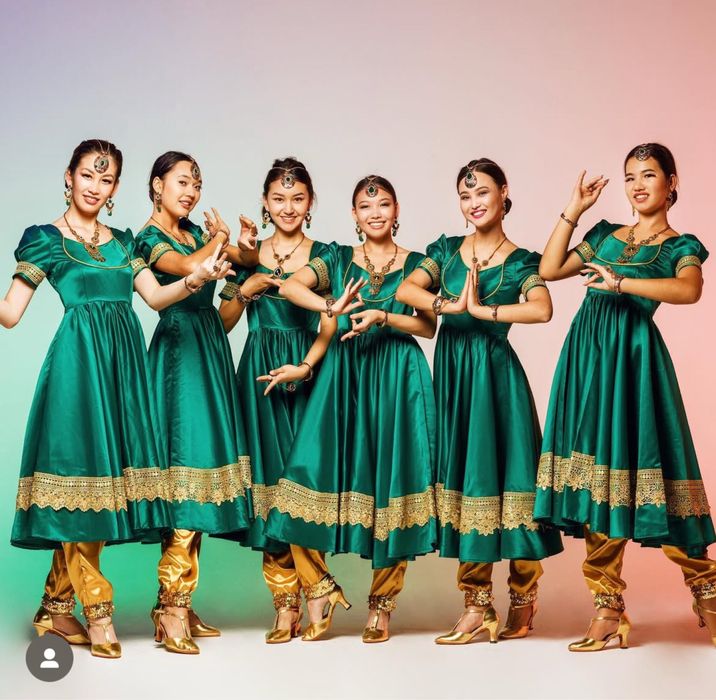 Продаю индийский танцевальный костюм!