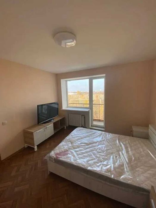 Двустаен имот в кв.Света Троица