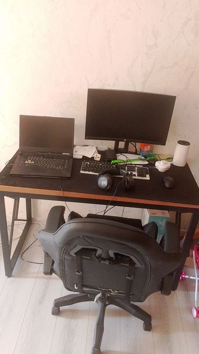Продаю игровой  ноутбук + монитор + стол + кресло