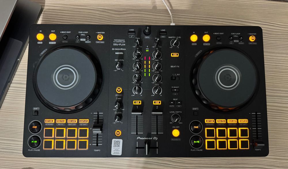 Pioneer DJ DDJ FLX4