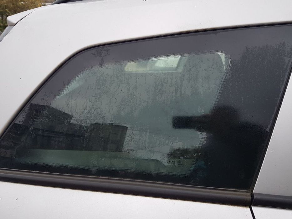 Geam Aripa Dreapta Spate Fix Opel Astra H Break 2004 - 2010