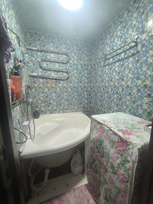 Продаю 2х ком кв  М. Куйлюк-4, 1-этаж