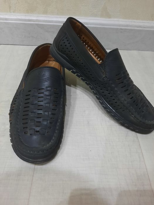 Продаю школьную обувь для мальчиков