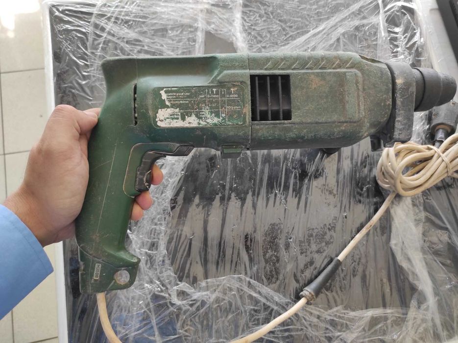 Перфоратор Bosch PBH 220 RE 600W