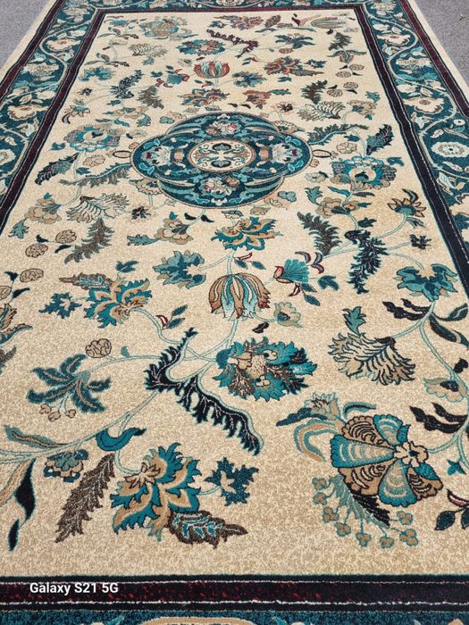 Ковер шерстяной. Очень красивый