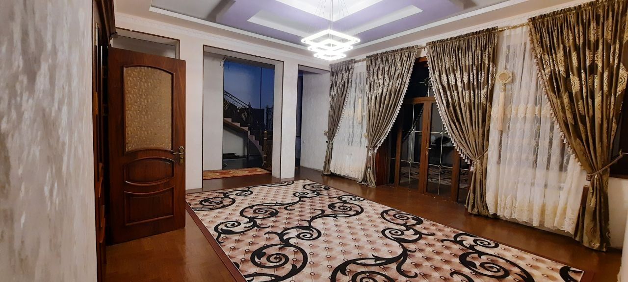 Bunyodkor mahalla, 6 sotix, 10 xona hovli sotiladi