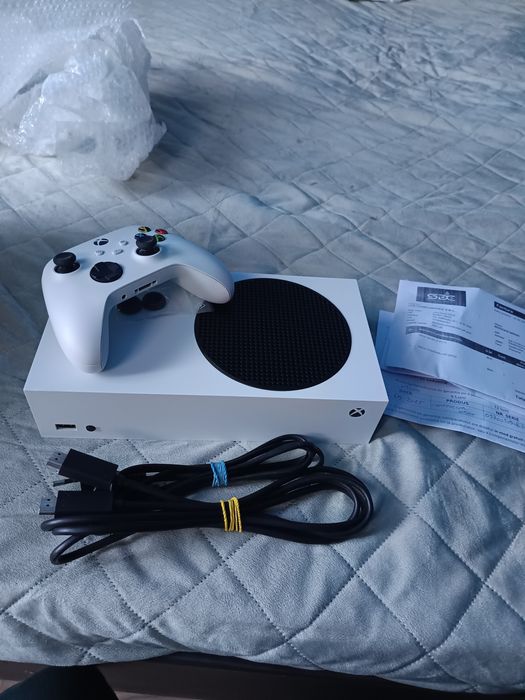 Xbox series s cu garanție 11 luni