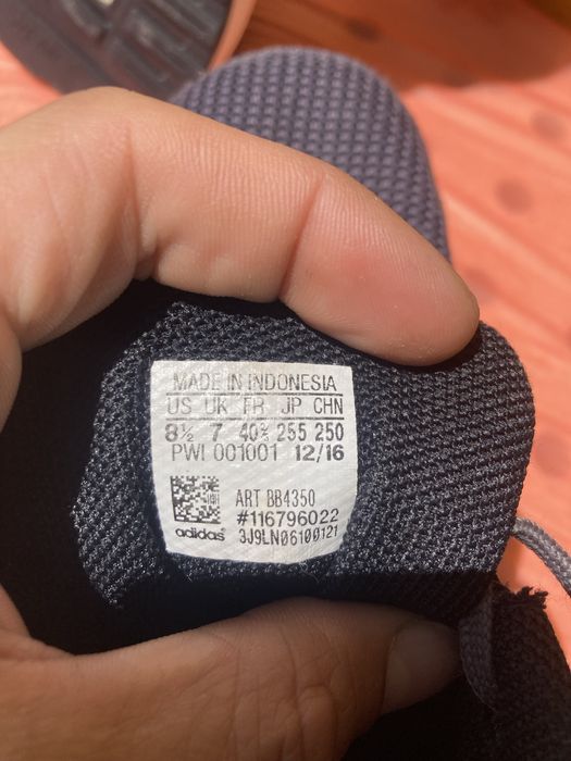 Маратонки Adidas 40,2/3