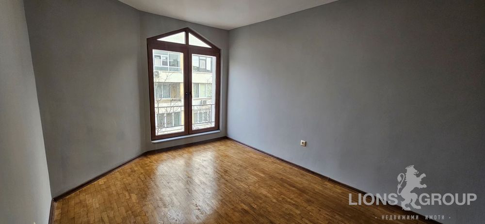 Продава се Двустаен апартамент в Варна, Зимно кино Тракия - 64 кв.м за 1036 €/кв.м - Снимка #5