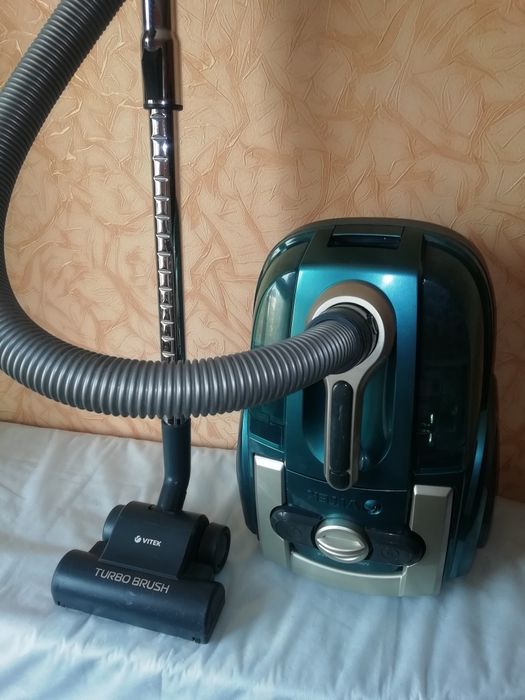 Пылесос VITEK продам