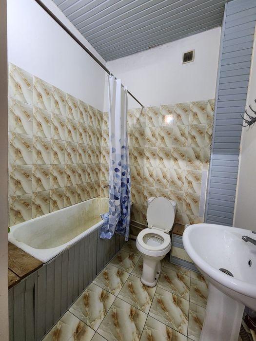 1 xonali kvartira sotiladi