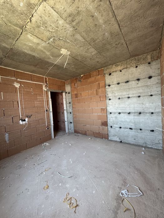 Продава се Тристаен апартамент в Търговище, Център - 108 кв.м за 968 €/кв.м - Снимка #3