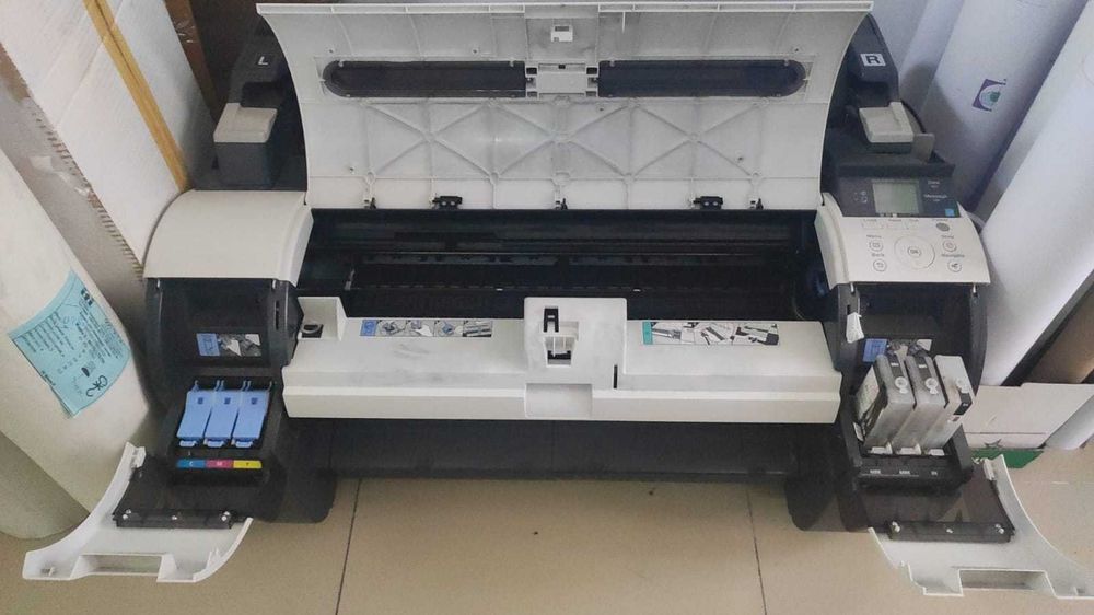 Плоттер Canon imagePROGRAF IPF-670 отдам даром