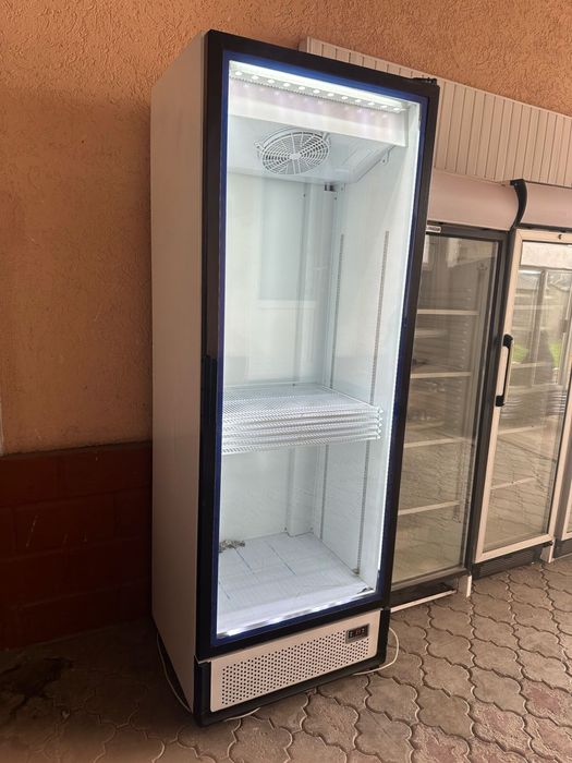 Ветринный холодильник