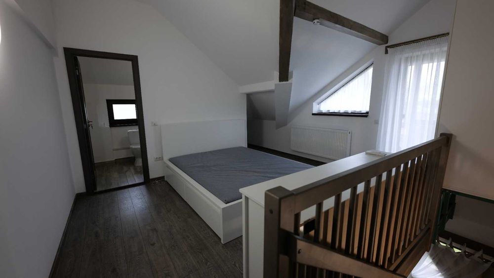 Apartament duplex în vilă nouă, parcare, zona Cetățuia