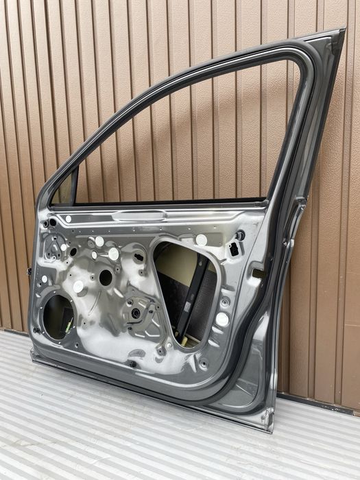 Usa dr fata vw Passat B8 cod de culoare LR7H  2015-2020