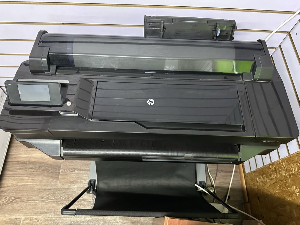 Продам плоттер HP T520