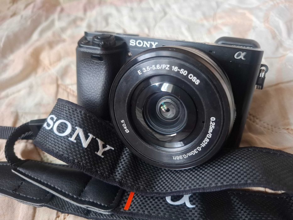 Фотоапарат Sony A6000 на 1313 кадъра